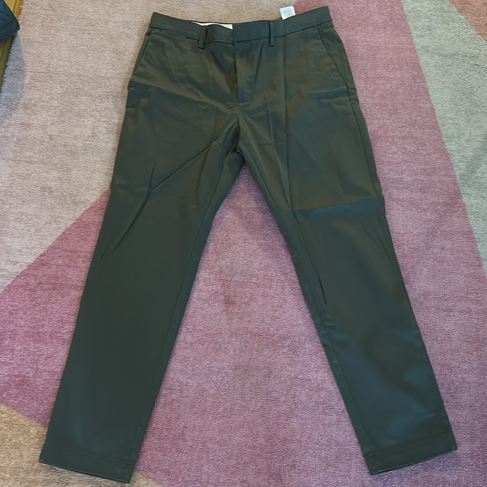 Banana Republic Athletic Rapid Movement Chino